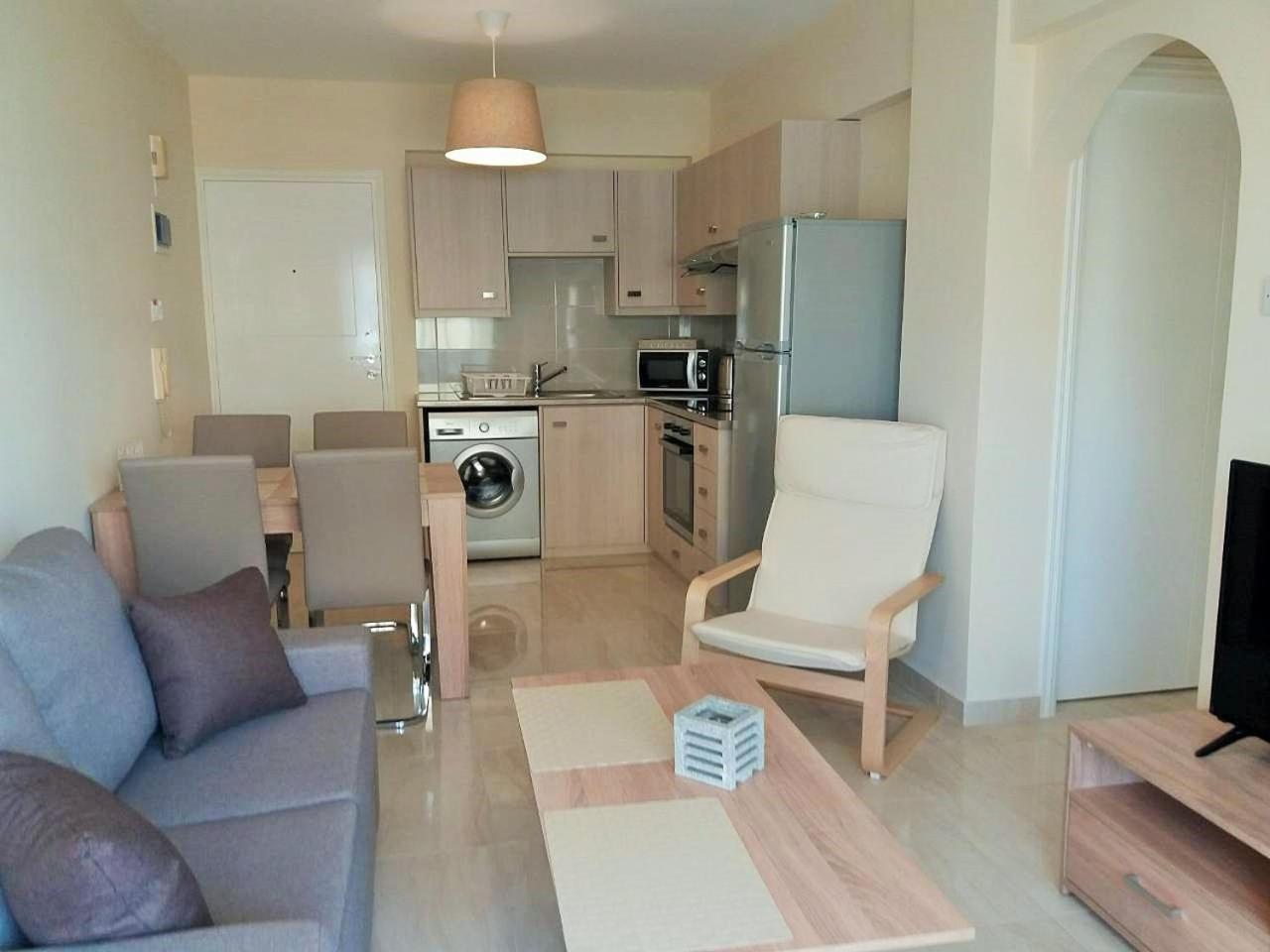 Apartment 301 Carisa Napa - Holiday Flats Larnaca Buitenkant foto