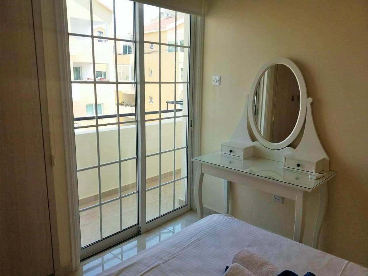 Apartment 301 Carisa Napa - Holiday Flats Larnaca Buitenkant foto